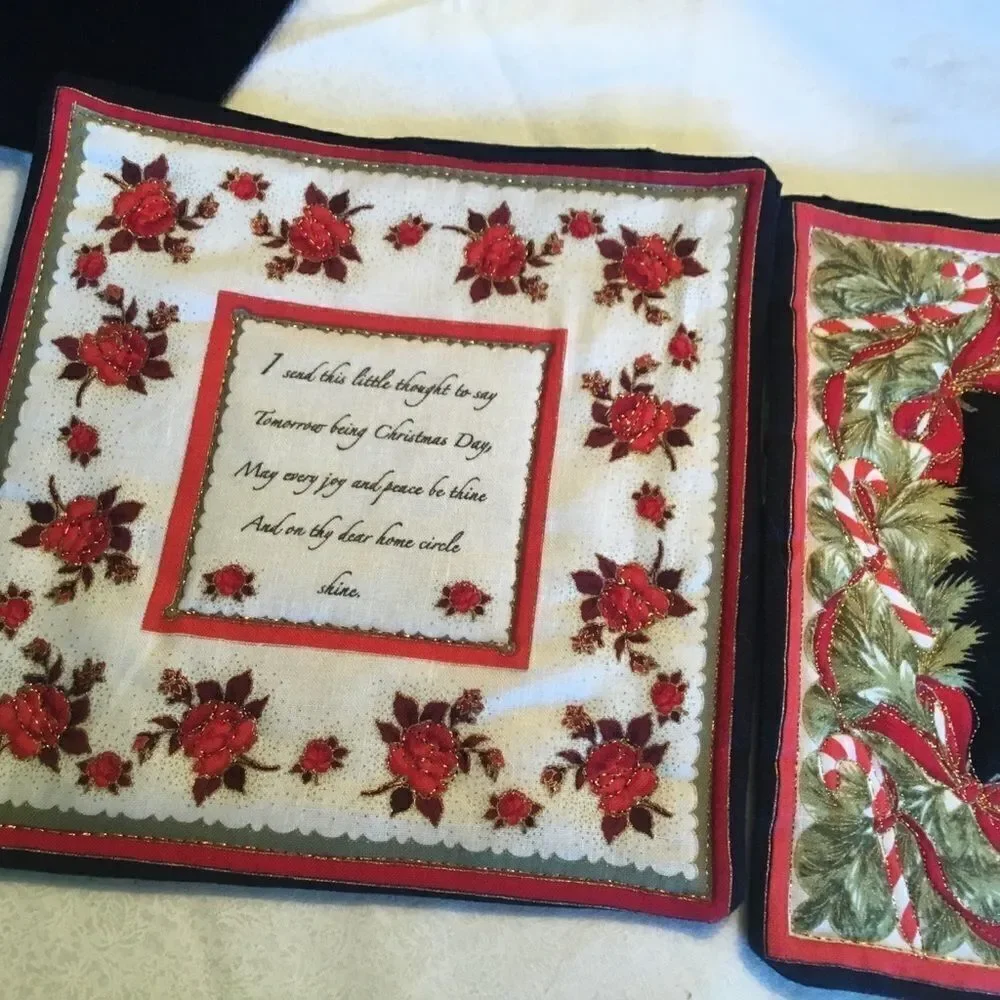 NWOT Set of 2 Holiday Wall Hangings